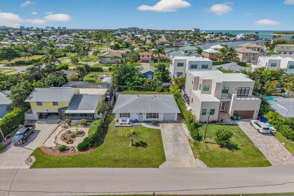 106 Pago Pago Drive W Naples FL 34113