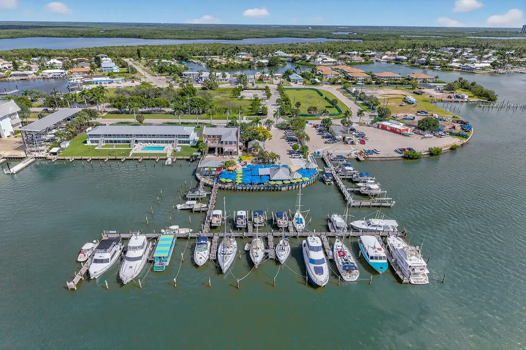 106 Pago Pago Drive W Naples FL 34113