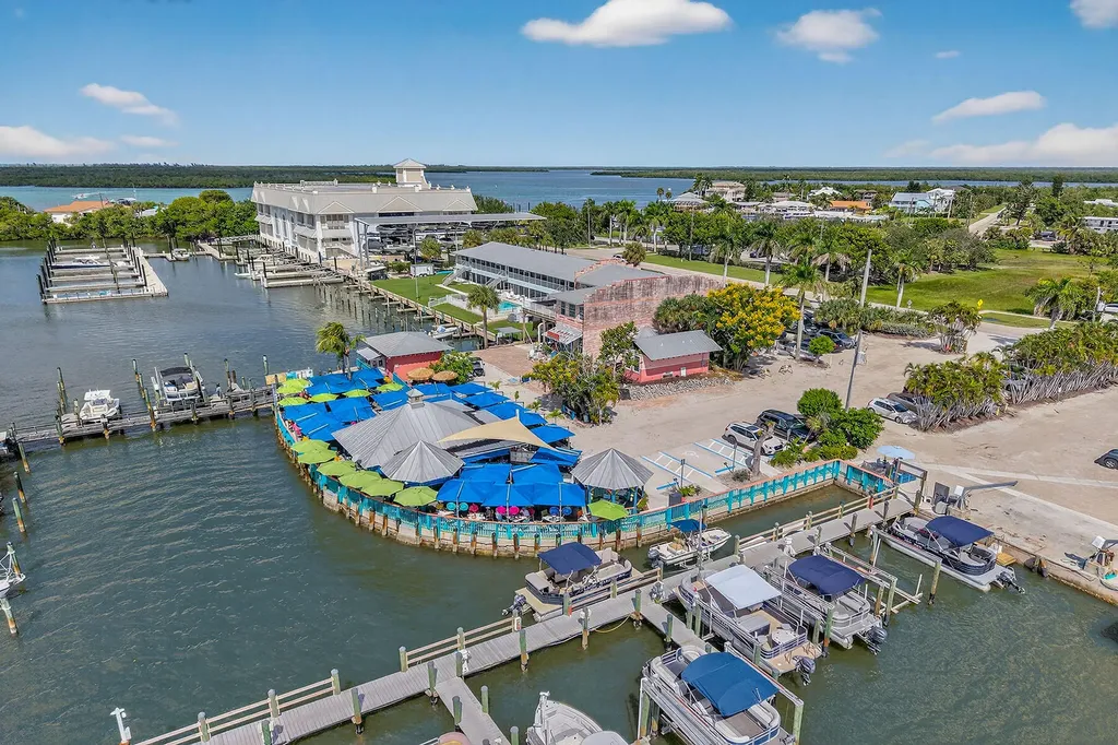 106 Pago Pago Drive W Naples FL 34113