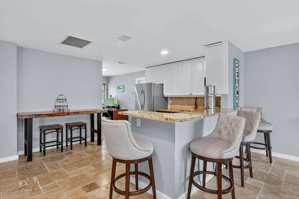 106 Pago Pago Drive W Naples FL 34113