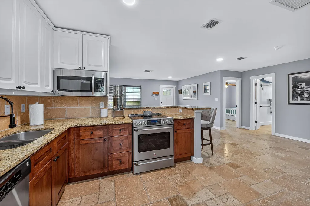 106 Pago Pago Drive W Naples FL 34113