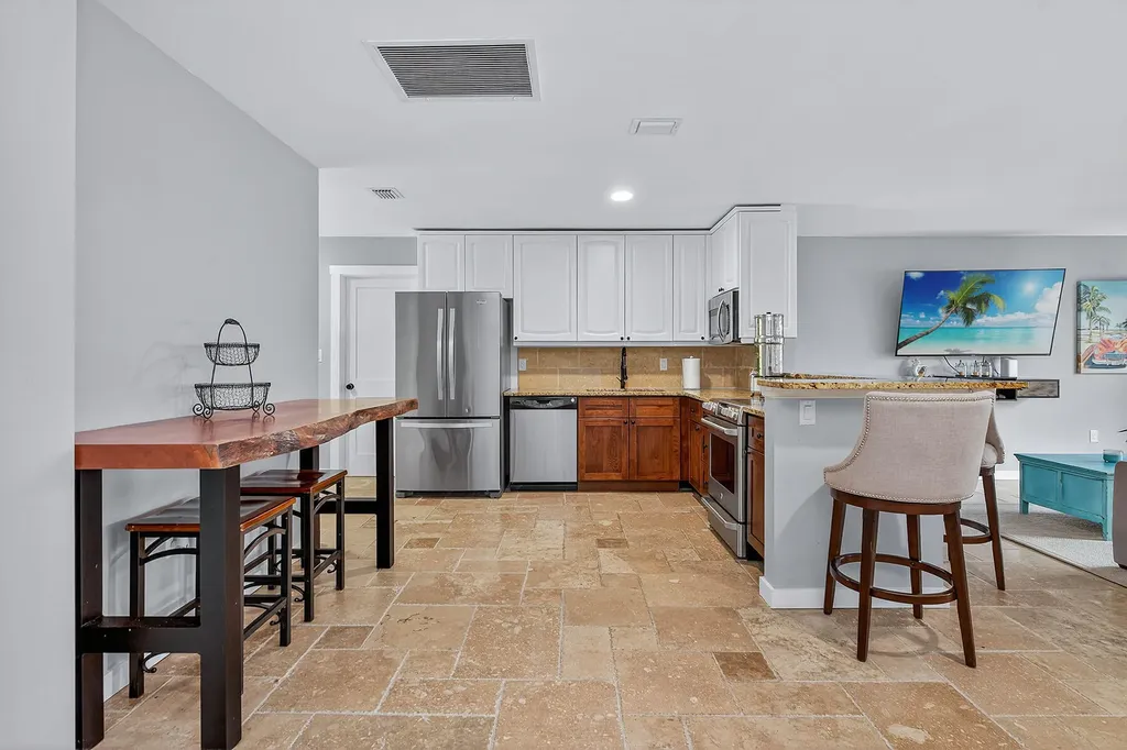 106 Pago Pago Drive W Naples FL 34113