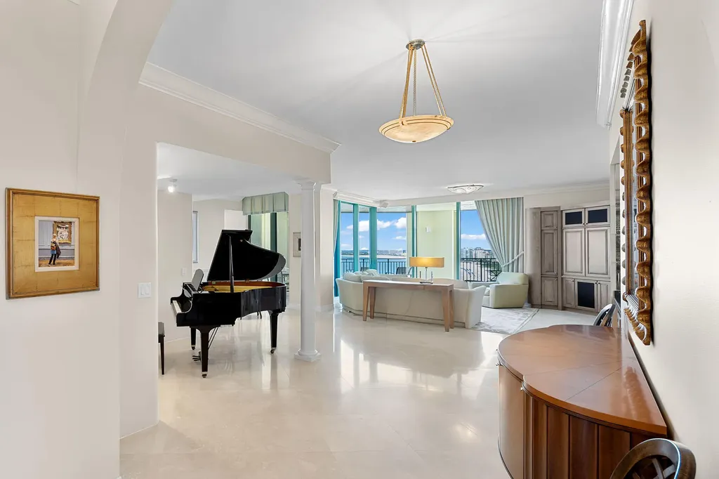 960 Cape Marco Marco Island FL 34145