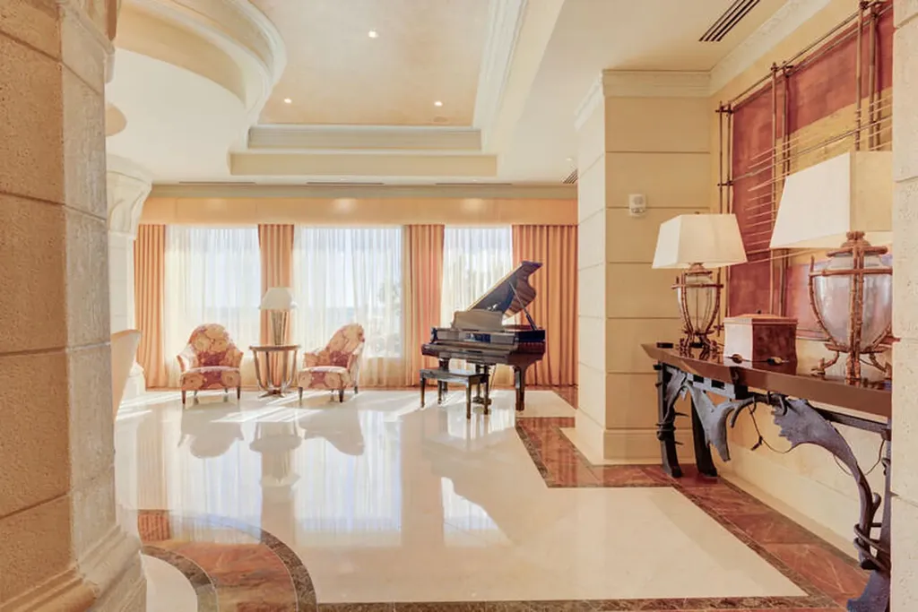 970 Cape Marco Marco Island FL 34145