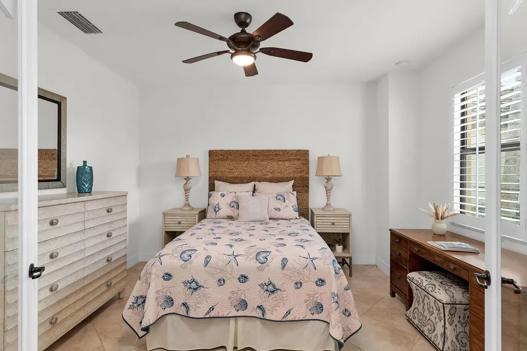 2990 Aviamar Circle Naples FL 34114