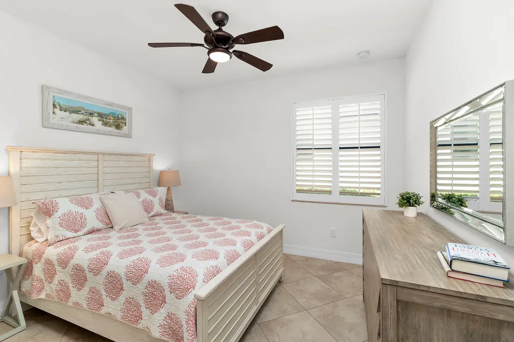 2990 Aviamar Circle Naples FL 34114