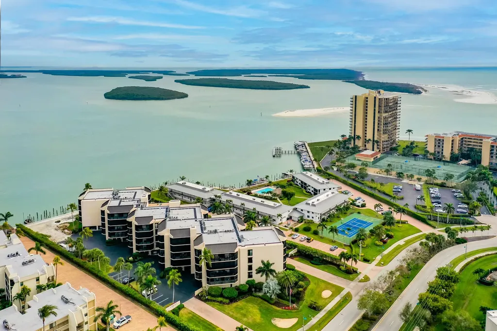 961 Collier Marco Island FL 34145