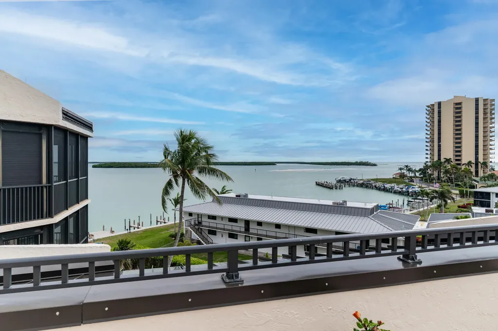 961 Collier Marco Island FL 34145