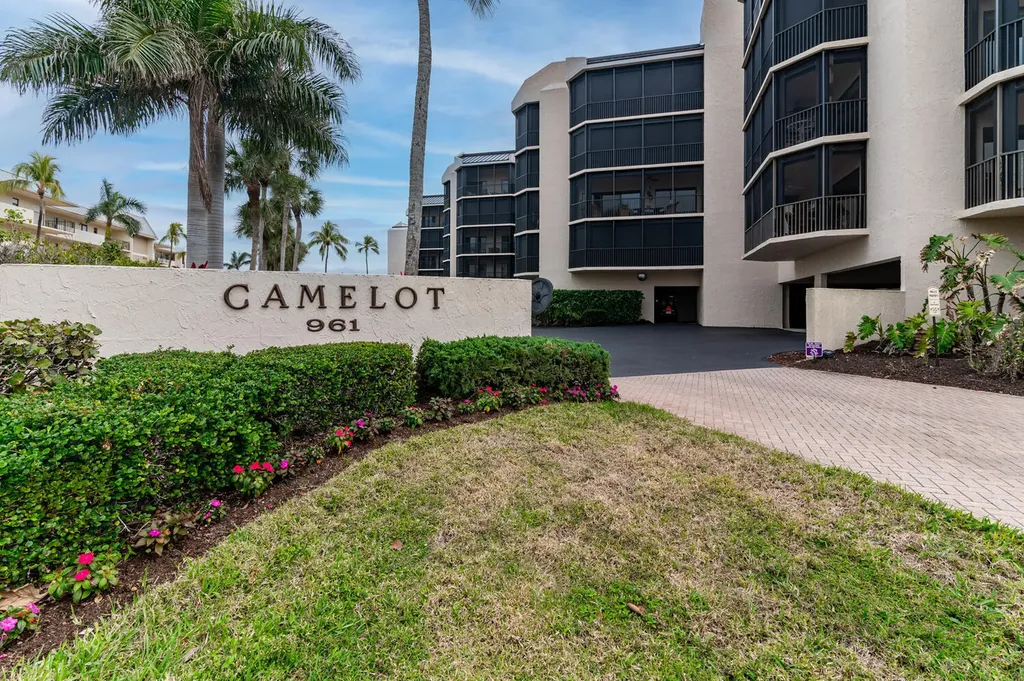 961 Collier Marco Island FL 34145