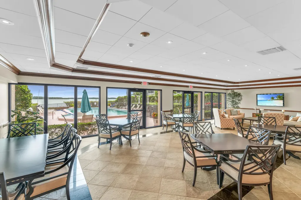 961 Collier Marco Island FL 34145