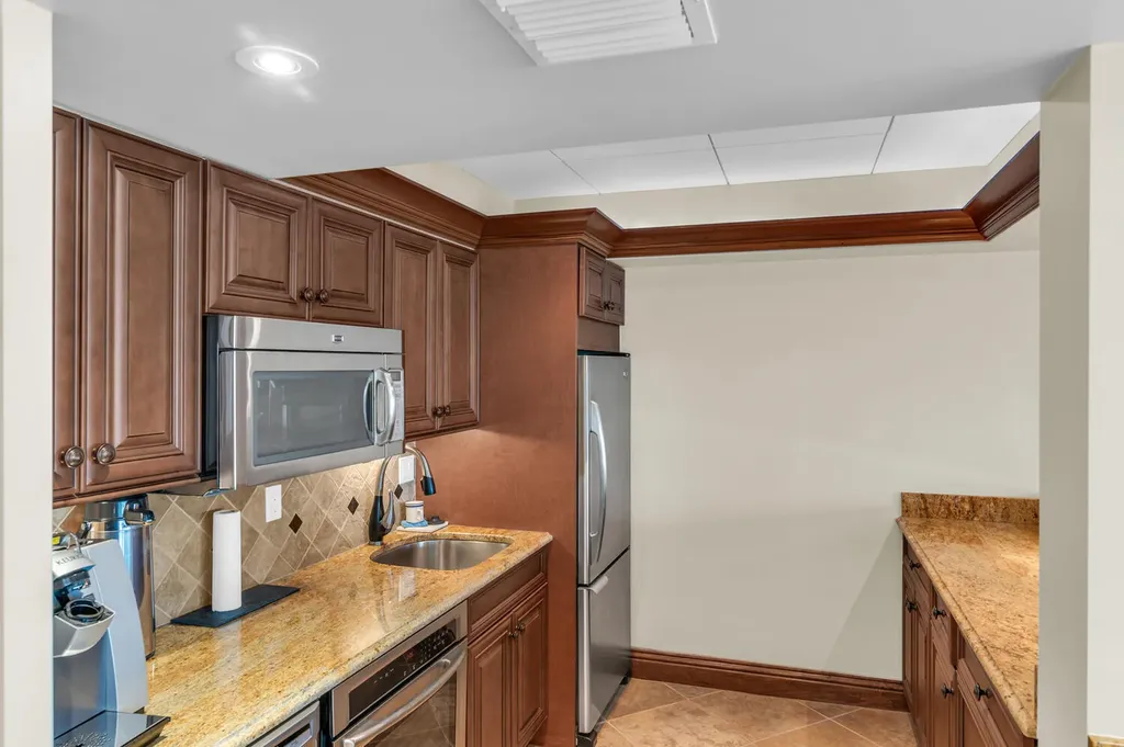 961 Collier Marco Island FL 34145