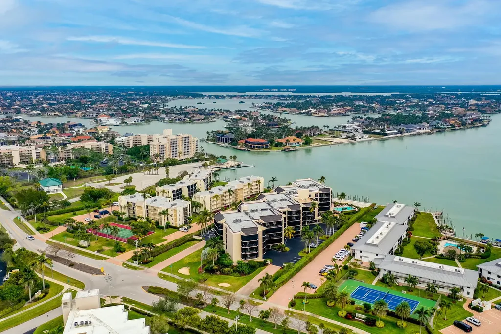 961 Collier Marco Island FL 34145