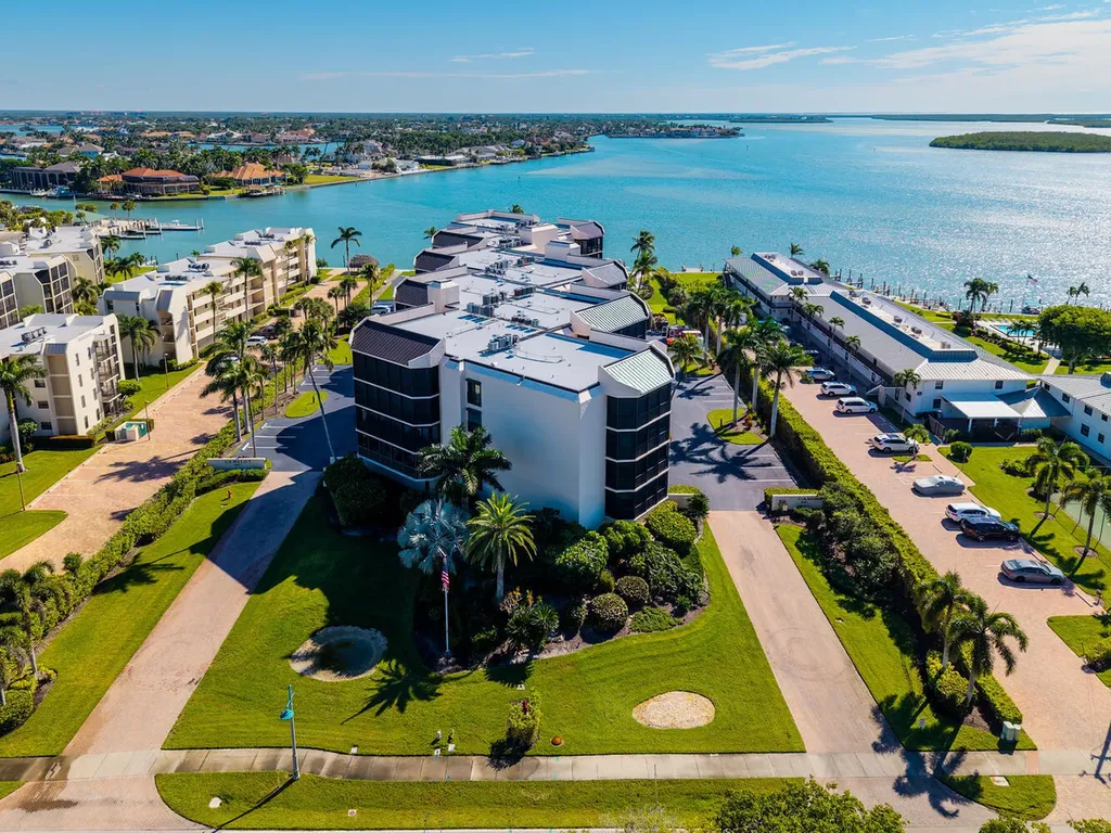 961 Collier Marco Island FL 34145