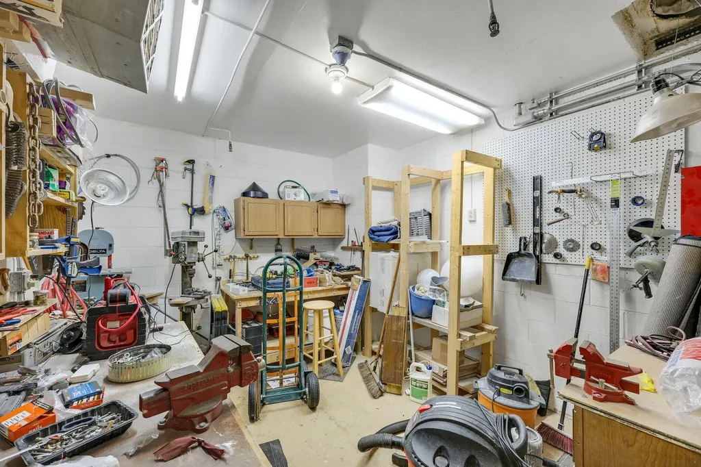 60 W Pelican Street W Naples FL 34113