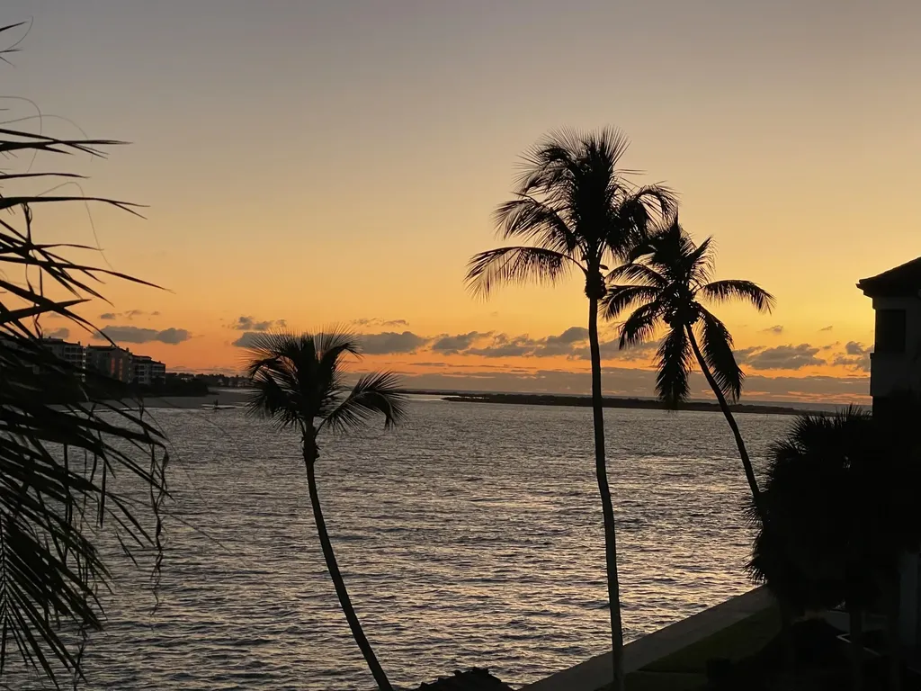 60 W Pelican Street W Naples FL 34113