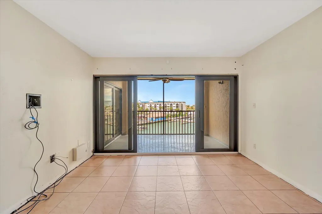 999 Anglers Cove Marco Island FL 34145