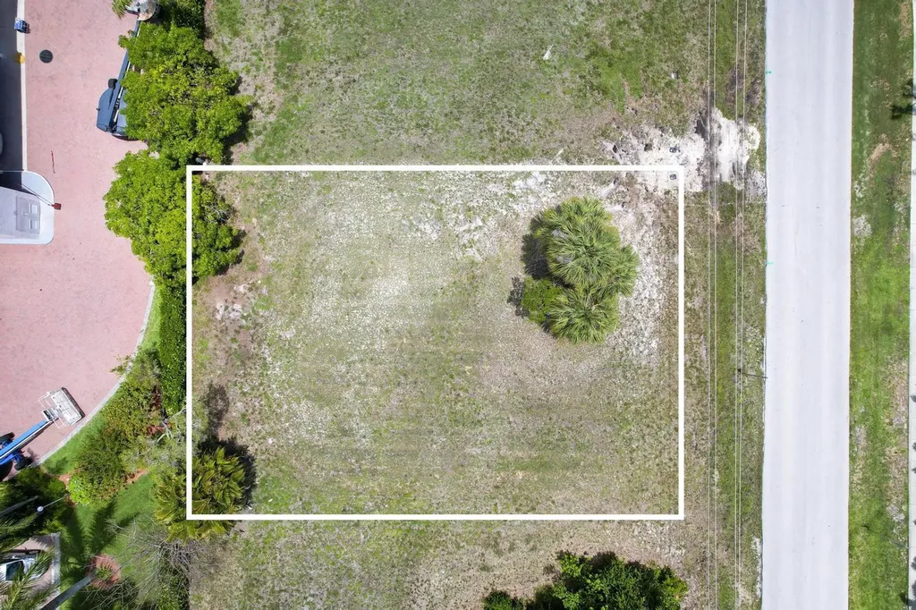 744 Seagrape Drive Marco Island FL 34145