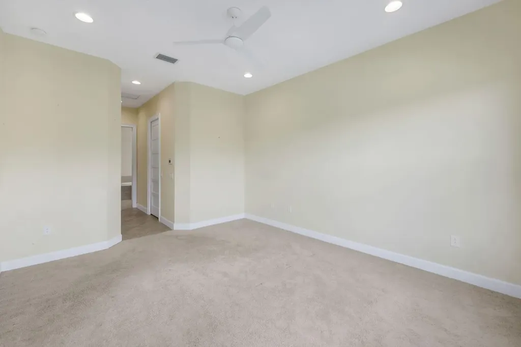 6573 Dominica Naples FL 34113