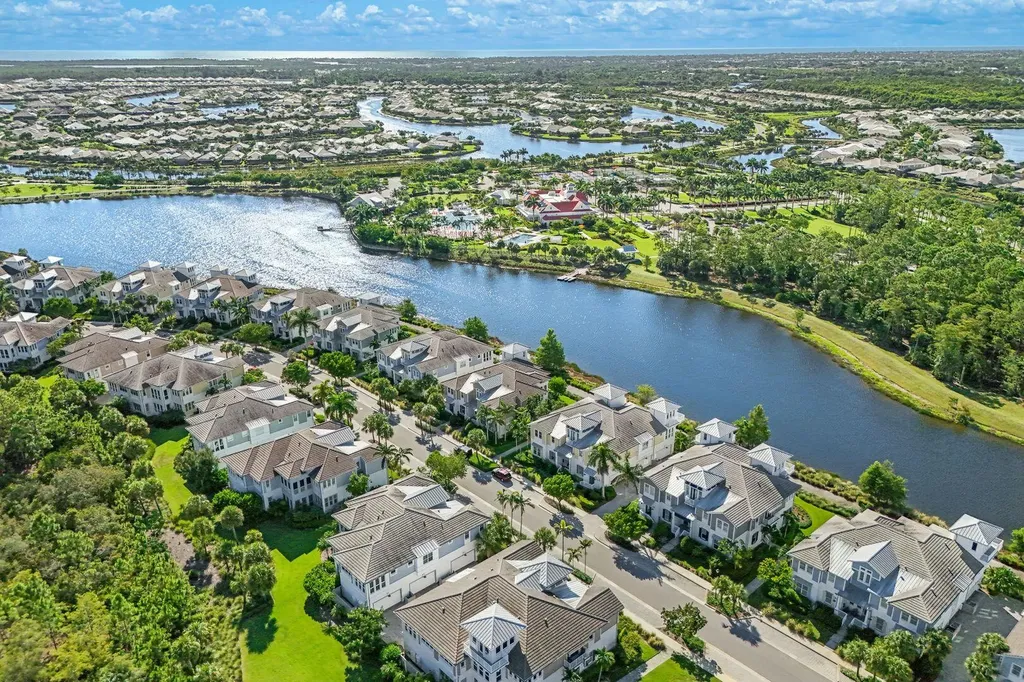 6573 Dominica Naples FL 34113