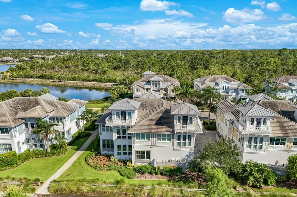 6573 Dominica Naples FL 34113