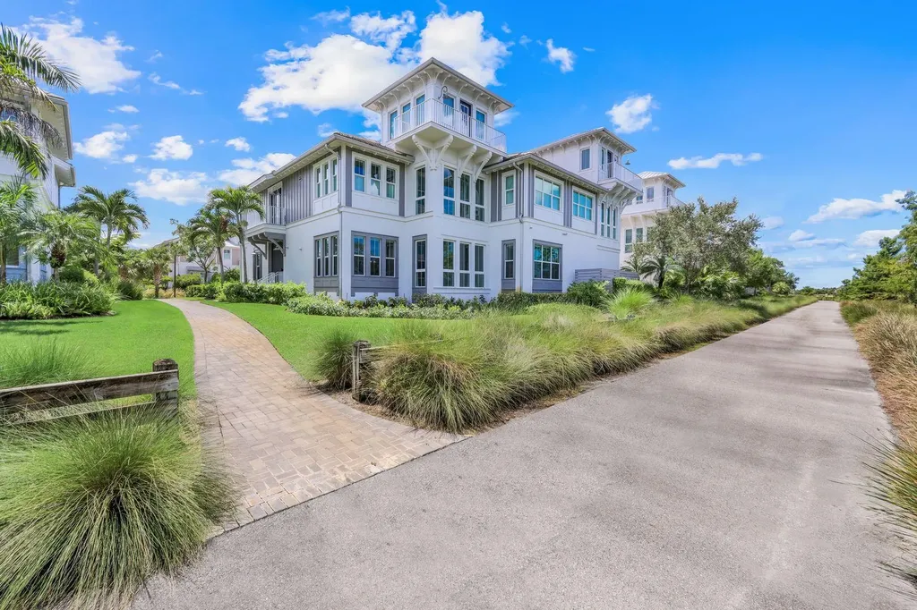 6573 Dominica Naples FL 34113