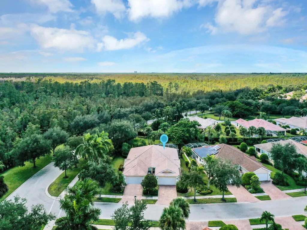 8084 Xenia Lane Naples FL 34114