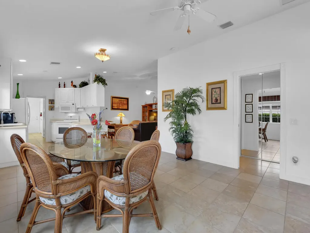 8084 Xenia Lane Naples FL 34114