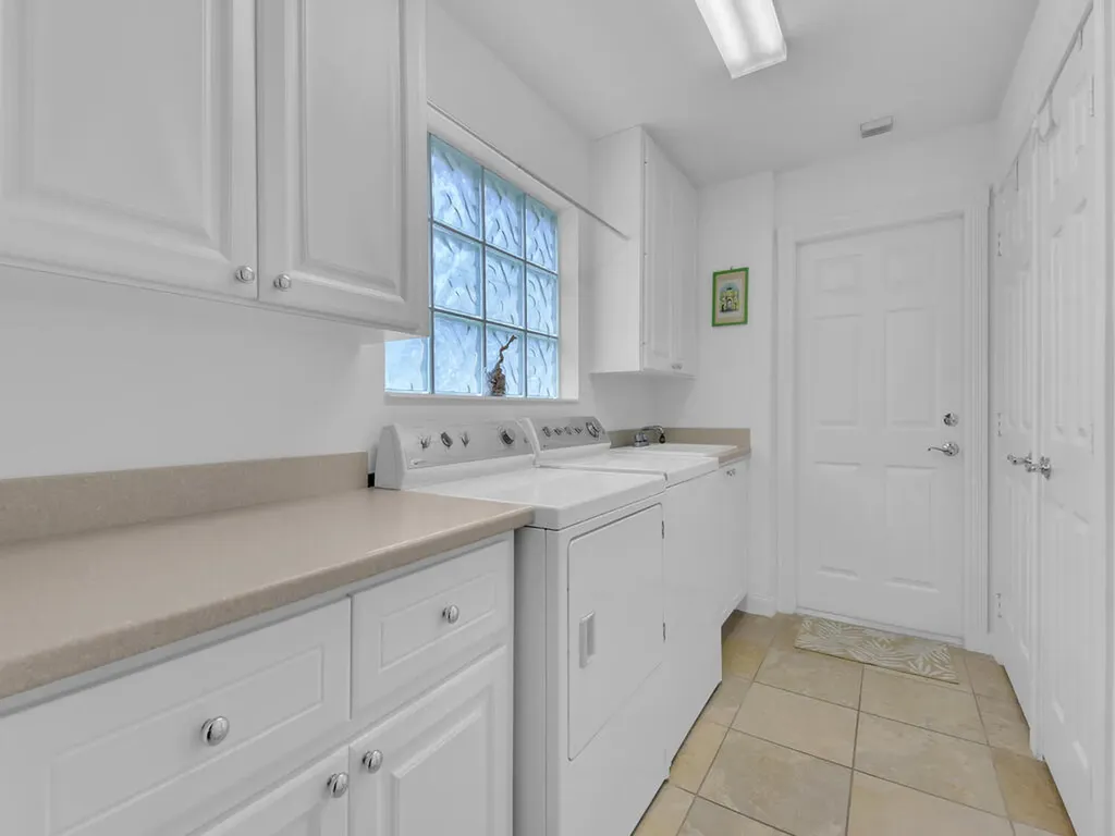 8084 Xenia Lane Naples FL 34114