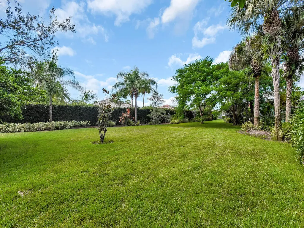 8084 Xenia Lane Naples FL 34114