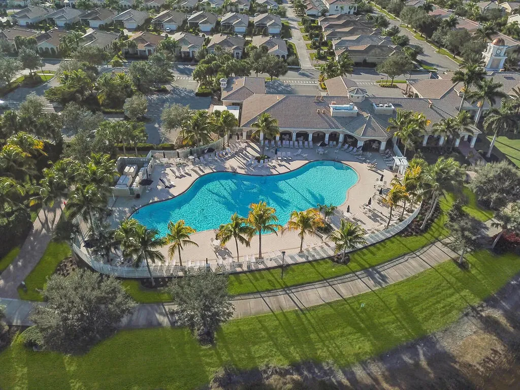 8084 Xenia Lane Naples FL 34114