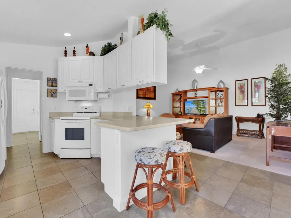 8084 Xenia Lane Naples FL 34114