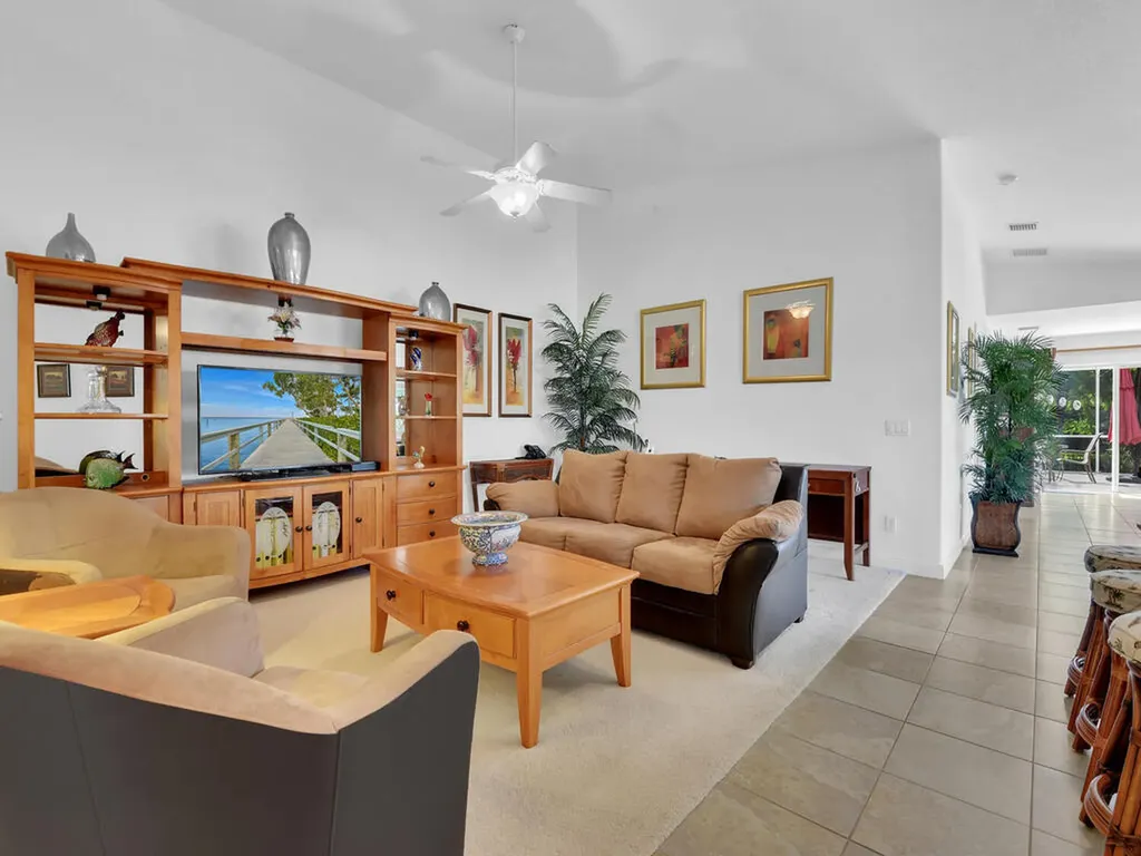 8084 Xenia Lane Naples FL 34114