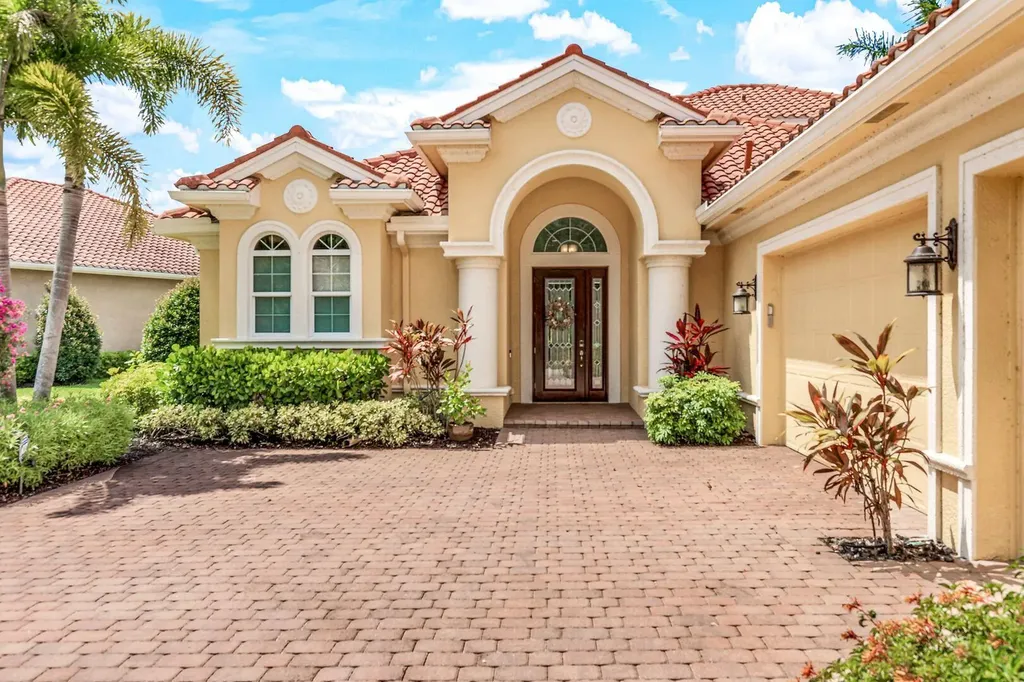 9337 Campanile Circle Naples FL 34114