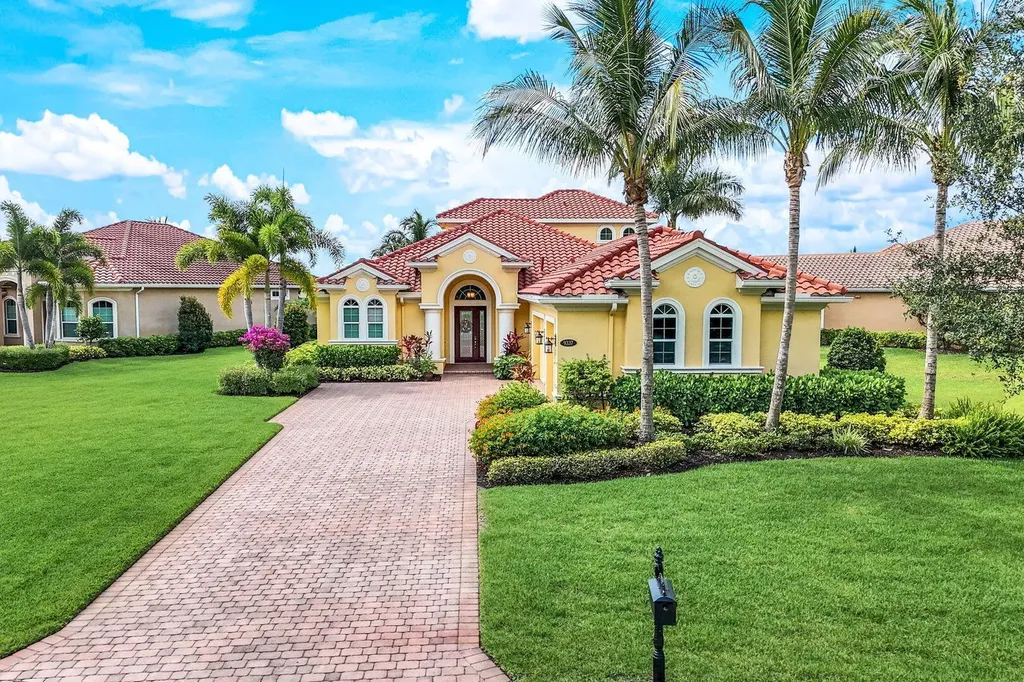 9337 Campanile Circle Naples FL 34114