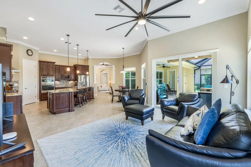 9337 Campanile Circle Naples FL 34114