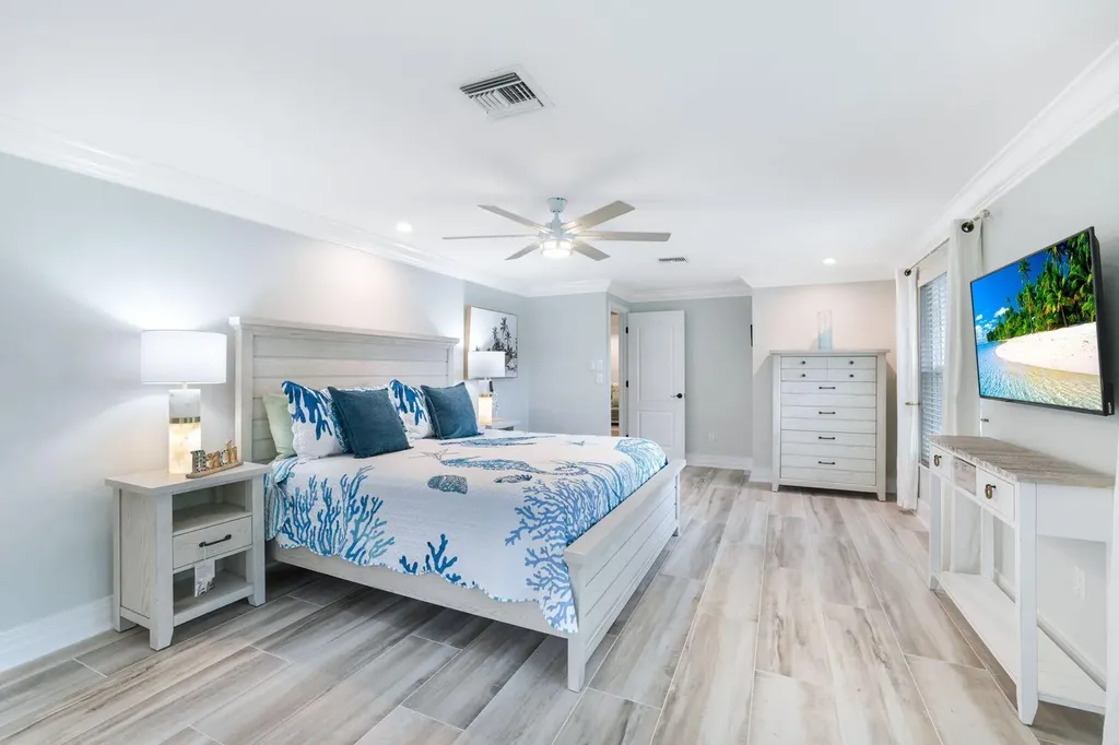 418 Tarpon Court Marco Island FL 34145