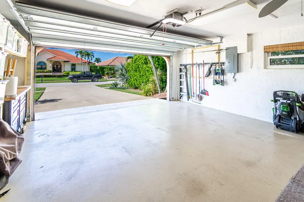 211 Seahorse Court Marco Island FL 34145