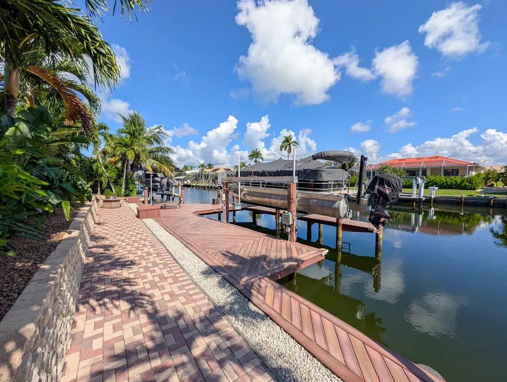 211 Seahorse Court Marco Island FL 34145