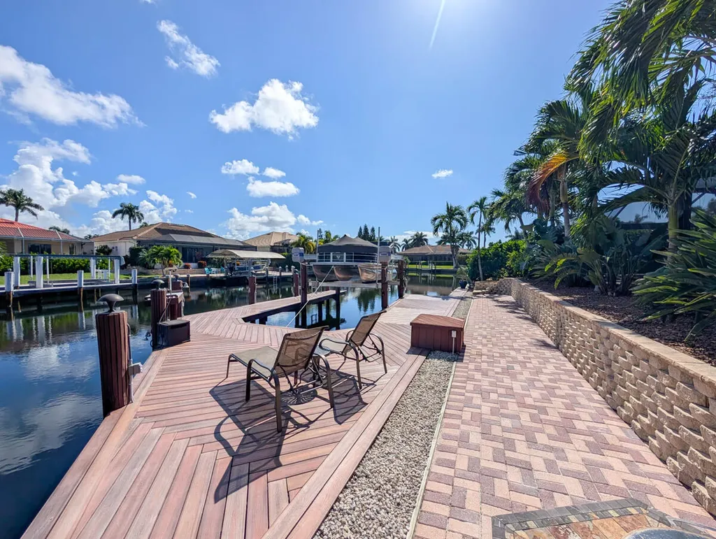 211 Seahorse Court Marco Island FL 34145