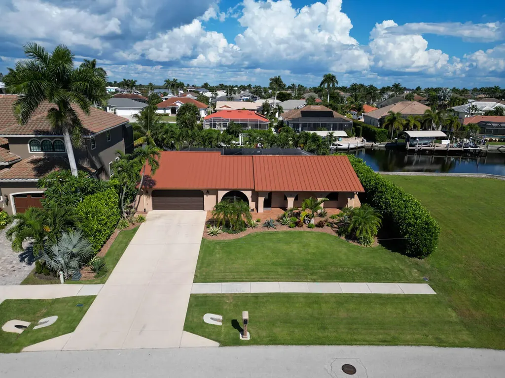 211 Seahorse Court Marco Island FL 34145