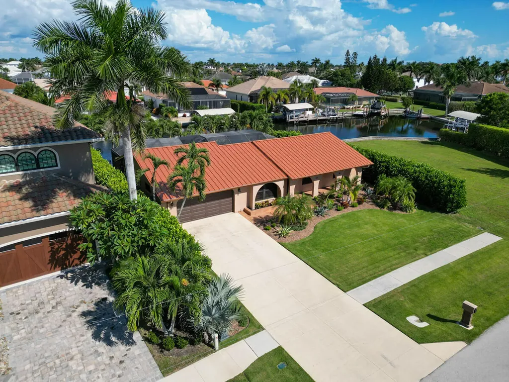 211 Seahorse Court Marco Island FL 34145