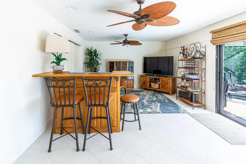 211 Seahorse Court Marco Island FL 34145