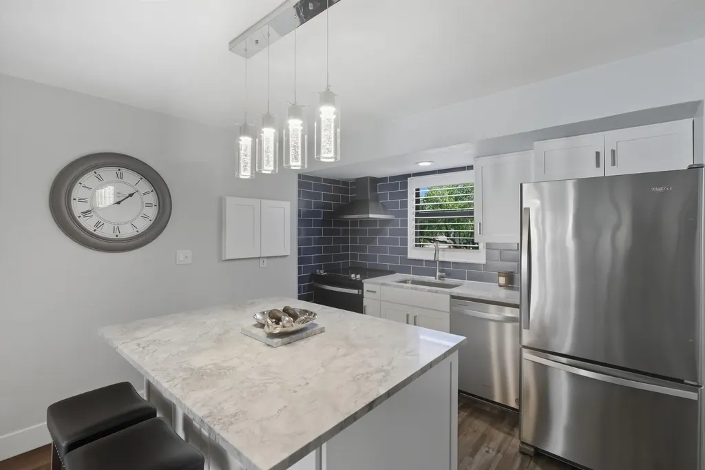 1011 Anglers Cove Cove Marco Island FL 34145