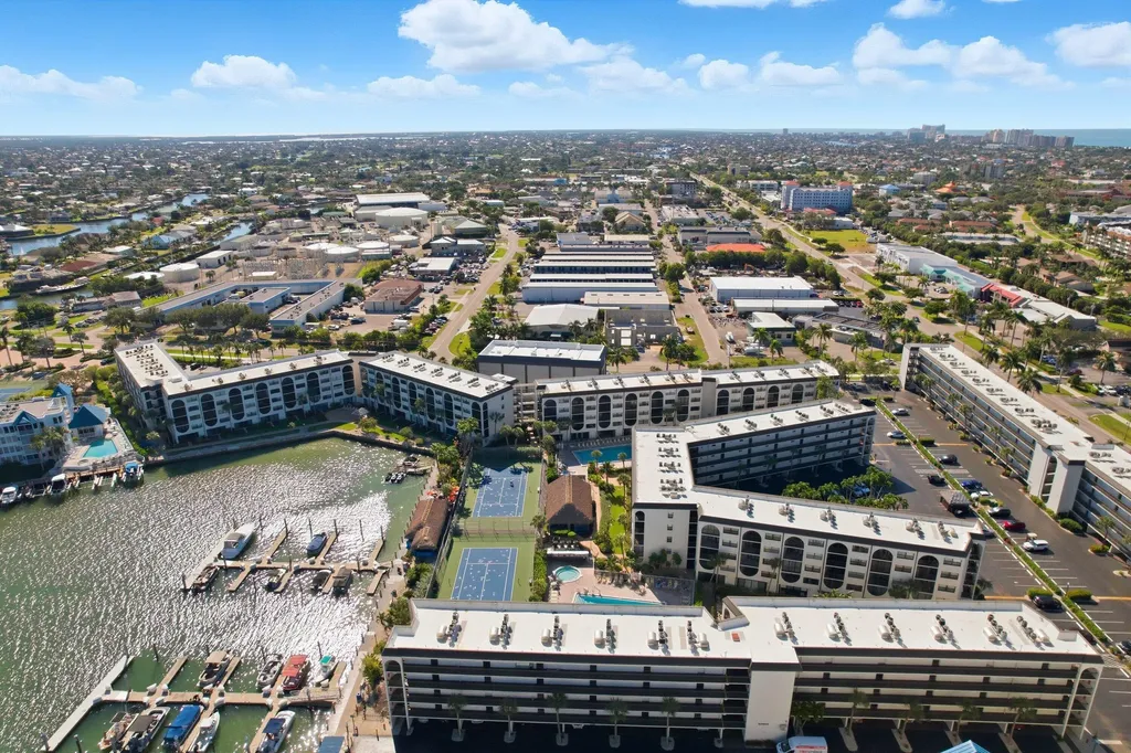 1011 Anglers Cove Cove Marco Island FL 34145