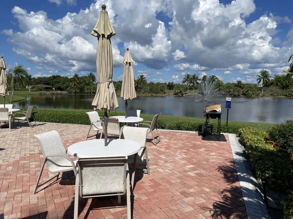 1536 Mainsail Drive Naples FL 34114