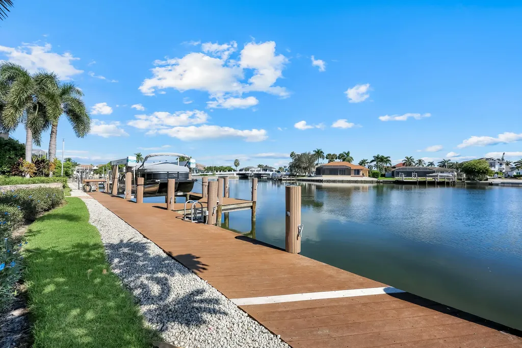 427 Nassau Court Marco Island FL 34145