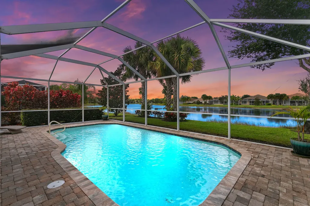 8407 Benelli Court Naples FL 34114