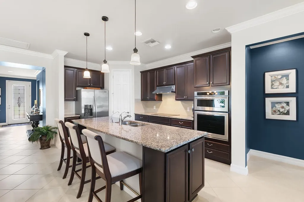 8407 Benelli Court Naples FL 34114