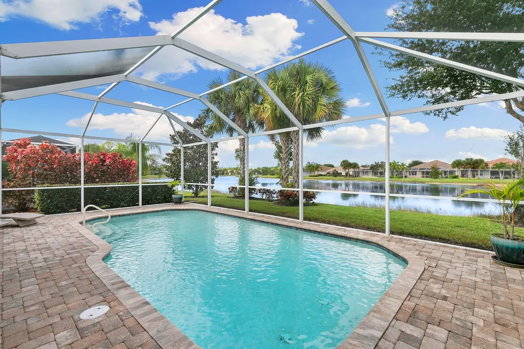 8407 Benelli Court Naples FL 34114