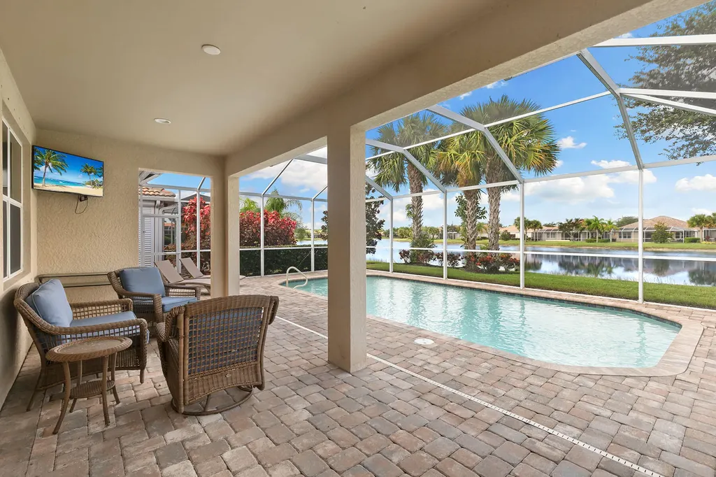 8407 Benelli Court Naples FL 34114